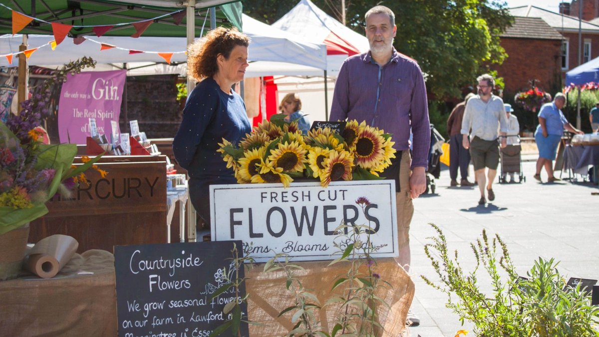 Our next Farmer's Market is this Sat 1 Jun! Come to our Piazza between 9.30am-2pm to see the great line-up of stalls, selling a range of things including: Essex honey, delicious traybakes, organic vegetables and so much more. We hope to see you there 🍯