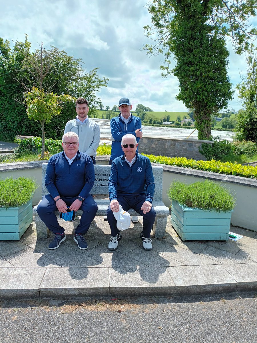 Congratulations to our 𝗣𝗶𝗲𝗿𝗰𝗲 𝗣𝘂𝗿𝗰𝗲𝗹𝗹 𝘁𝗲𝗮𝗺 captained by Micheal O'Rourke, who are now through to the third round after beating Spa Golf Club 3/1
Next up Lurgan GC
@GolfIreland_