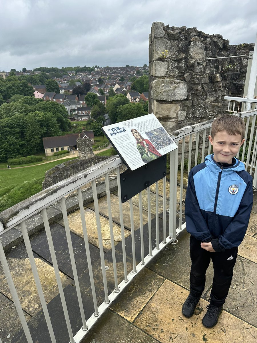 Yesterday we had a lovely day out exploring Conisbrough Castle @conisbrocastle @1Rsjb