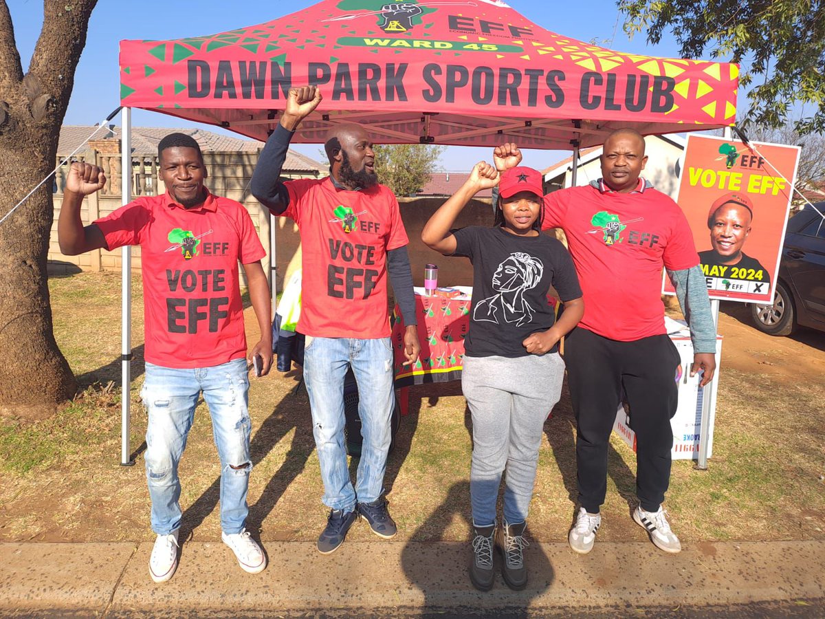 EkurhuleniE's tweet photo. 🚨In Pictures🚨
Dawn Park Sports Club VD is stationed and ready to usher in the EFF to victory.
#VukaVelaVota
#VoteEF https://t.co/kh7wp7V9E7