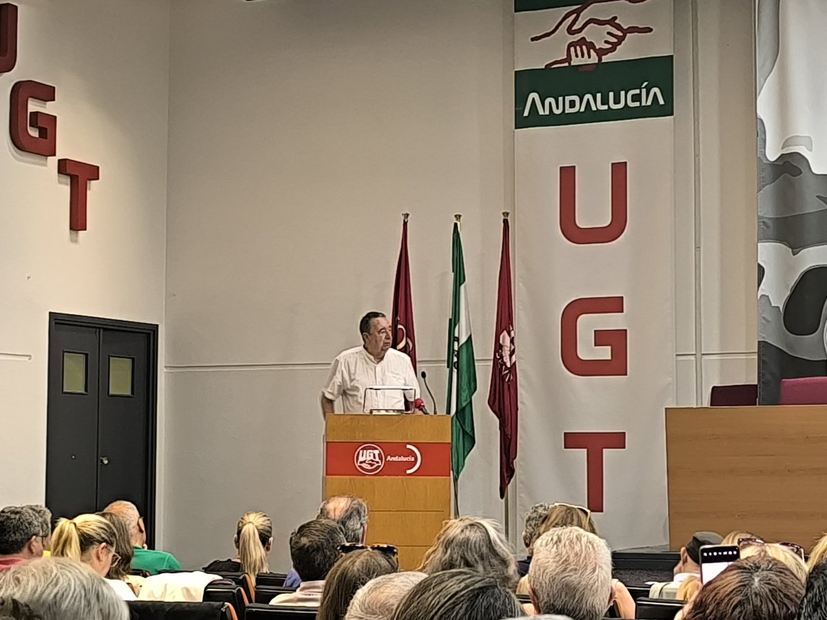 Toman el turno de palabra los responsables sindicales de @UGTCadiz @ugtalmeria @ugtsevilla y @UGT_SPANDALUCIA en el #VIComité de UGT Andalucía para seguir con el análisis de la situación de sus respectivas provincias y el estado de los servicios públicos #UGTEsencial