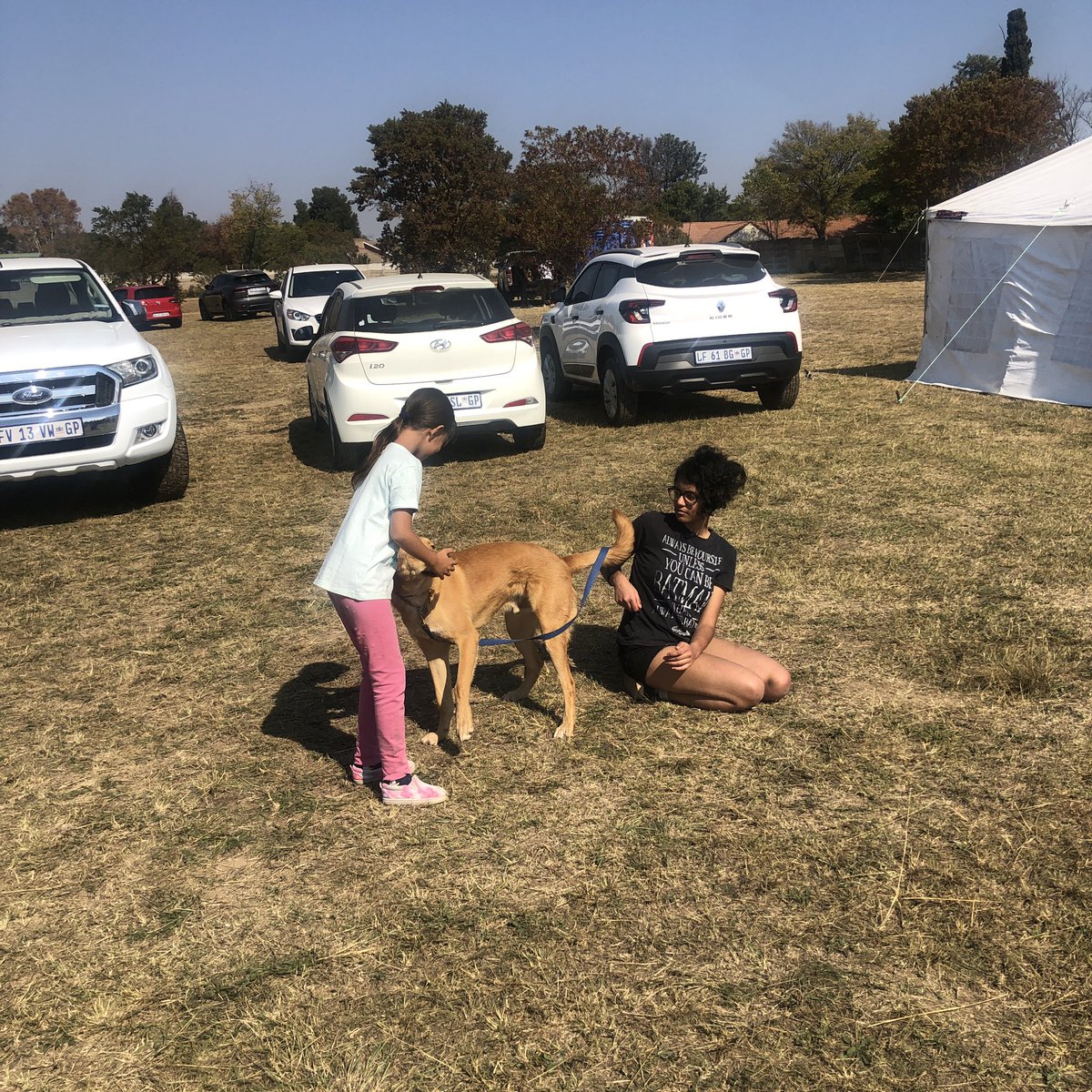 Team <a href="/KanthanPillay/">Kanthan Pillay 🇿🇦</a> was out to vote in Buccleuch. Split vote between <a href="/ColleenMakhub/">Hon. Colleen Makhubele MP</a> (national) and <a href="/Our_DA/">Democratic Alliance</a> (Gauteng)

Long queues; a good sign.