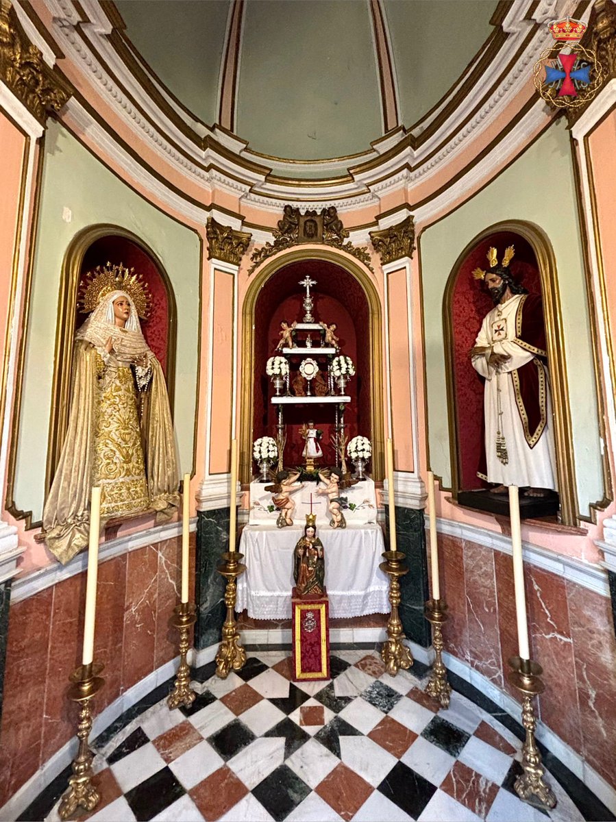 HdadRescate's tweet photo. ⚜️ 𝐂𝐨𝐫𝐩𝐮𝐬 𝐂𝐡𝐫𝐢𝐬𝐭𝐢 ⚜️
La Capilla de calle Agua ya se encuentra engalanada y nuestros Sagrados Titulares ataviados para  celebrar la Solemnidad del Corpus Christi.

#HermandadRescate | #CofradíasMLG https://t.co/IrVuERsCLK