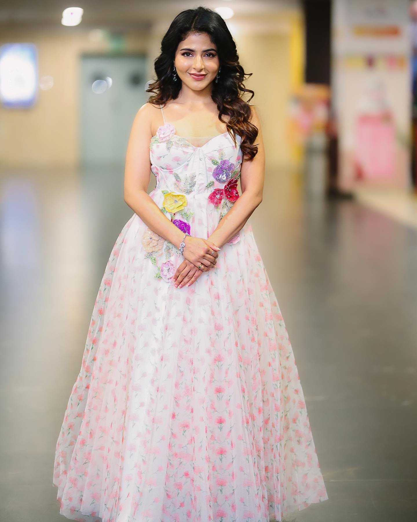 GOvgOcMbYAAZLCE?format=jpg&name=large