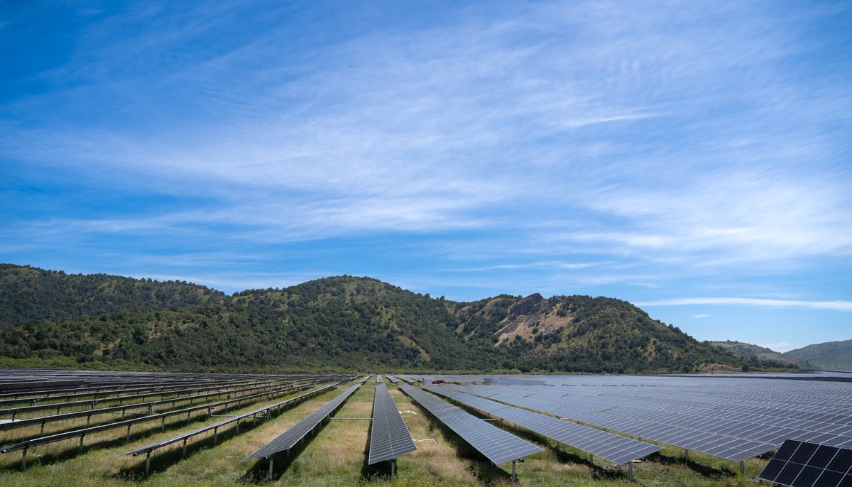 Ingeteam is to supply 70 photovoltaic inverters to Grenergy for a 250MW solar project located in the Tabernas desert, southern Spain. renews.biz/93519/ #solarpower #Spain #renewableenergy