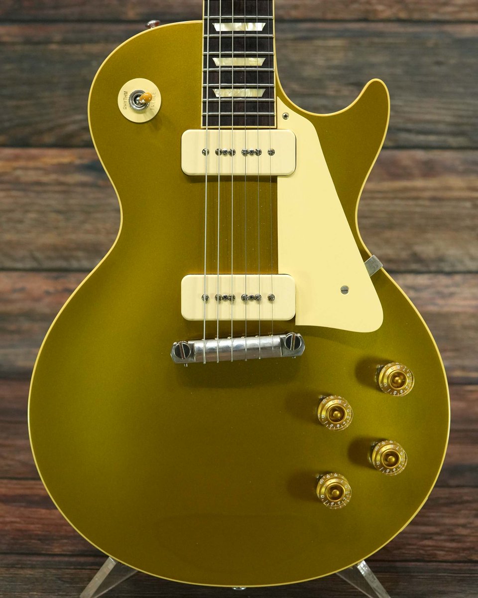 218 Guitars on X: 