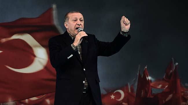 Il presidente turco #Erdogan al mondo islamico: 'Cosa aspettate a prendere una decisione congiunta su #Israele? Cos’altro deve succedere perché tu reagisca? Giuro che Allah ci riterrà tutti responsabili di questo'