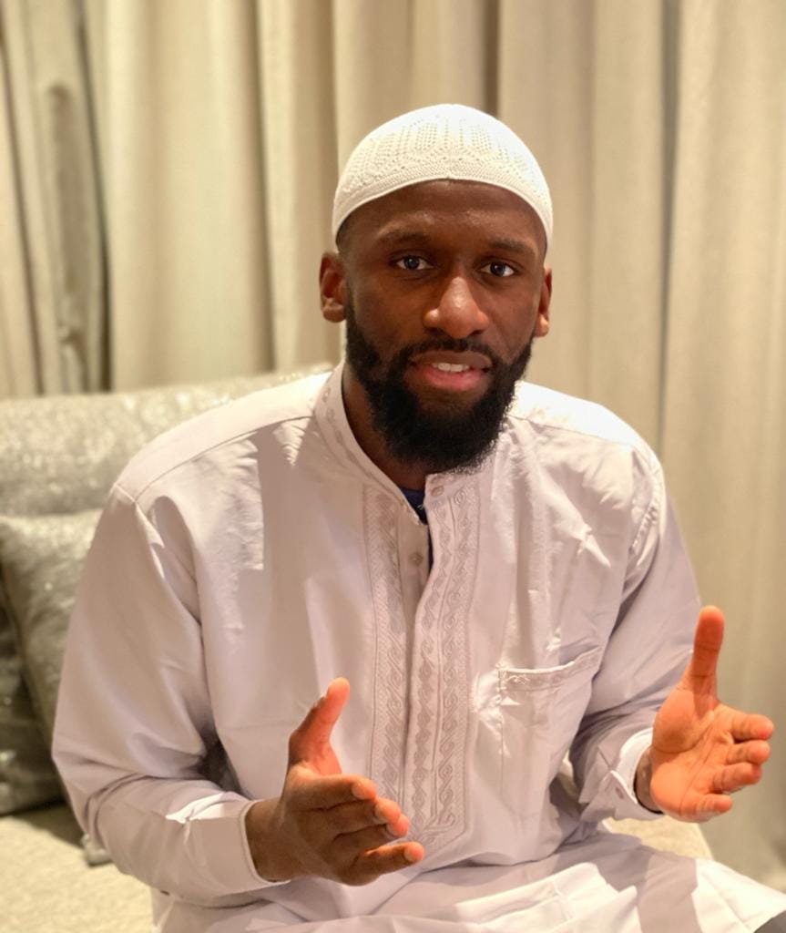 Footballtweet's tweet photo. 🎙️ Antonio Rüdiger: "Do I fear the Champions League final and Dortmund? I fear only of God. At the end of the day we are human beings, you have no reason to fear any human being. 

I'm Muslim and I have a very strong belief, that is why I only fear God, because he is the creator of everything. You don't have to fear anyone else." 🤲🏾💙🕌