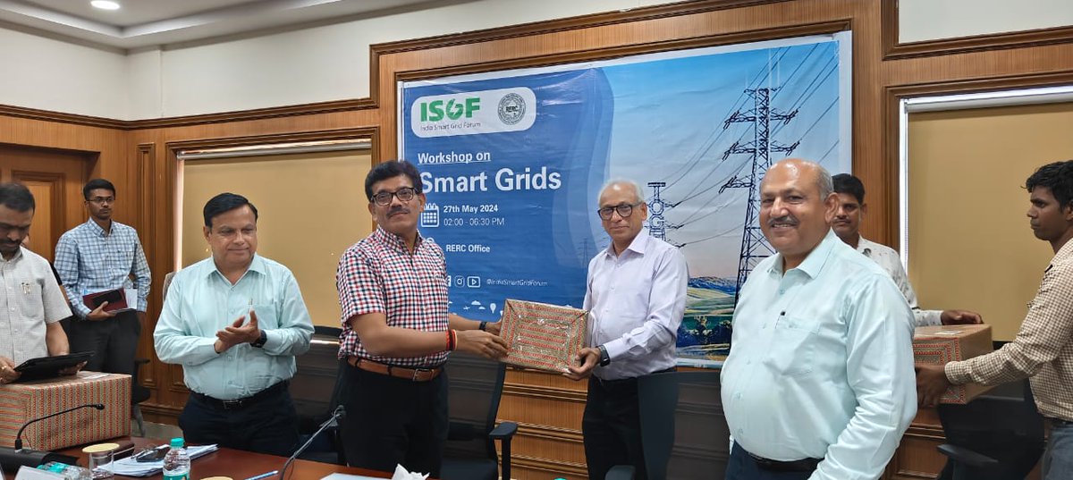 A Presentation on “Digital revolution in Indian DISCOMs through smart metering” was given by Anil Rawal, MD, @Intelli_Smart; Puneet Chhabra, Strategic Account Manager at @AltecInc, presented on “Hot line maintenance in DISCOMs”