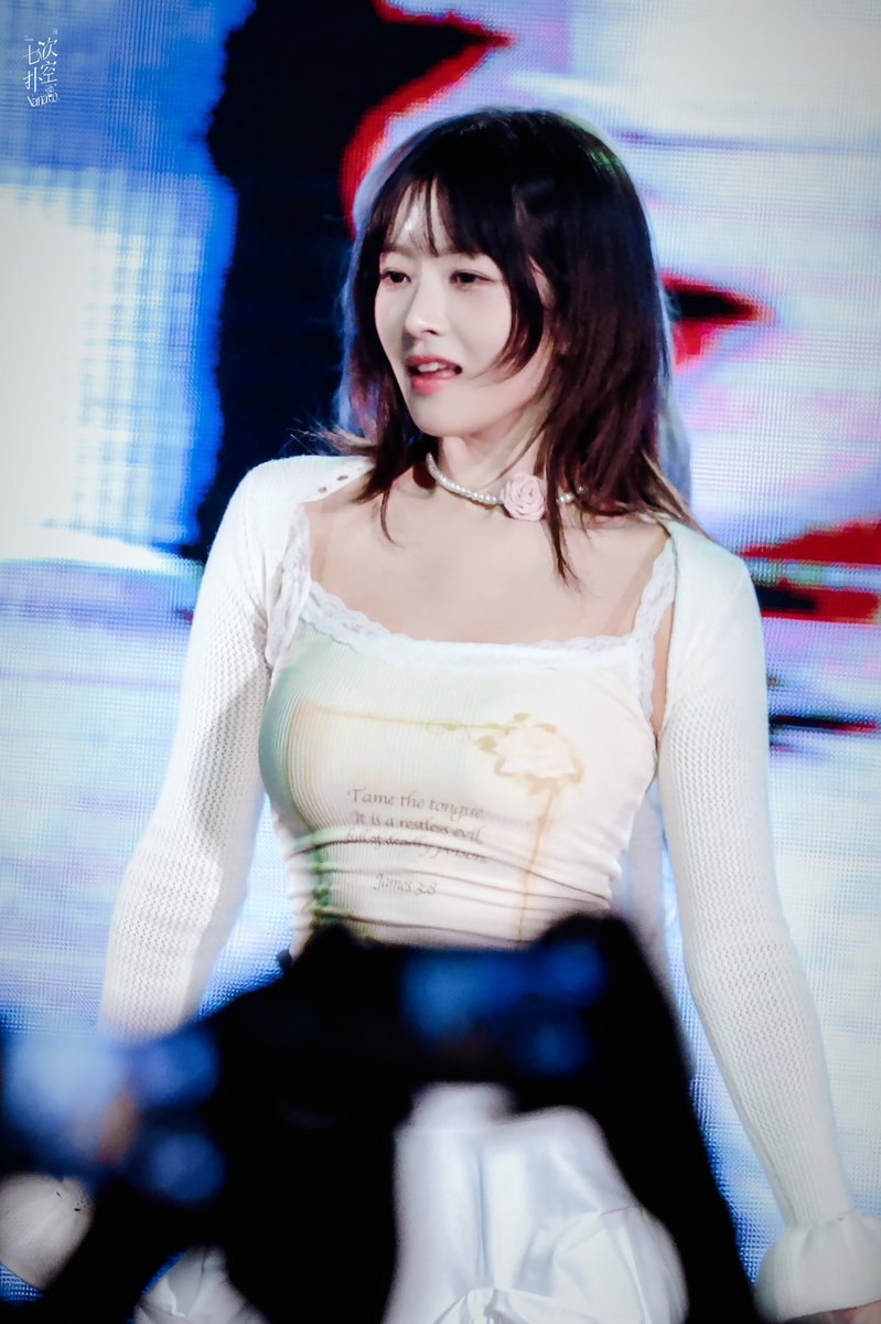 この日のレイちゃんが着てるSCULPTORのキャミがハチャメチャに可愛くて