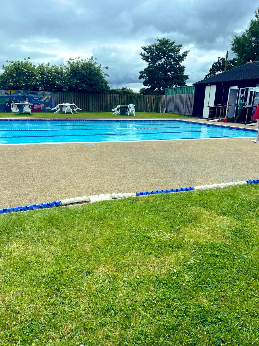 Swim done, pool quiet. 
Difficult visit as I’ve not been since G died. He was a volunteer here and cleaned & opened the pool early mornings for them.
It was ok😊 I shall resume my twice weekly visits