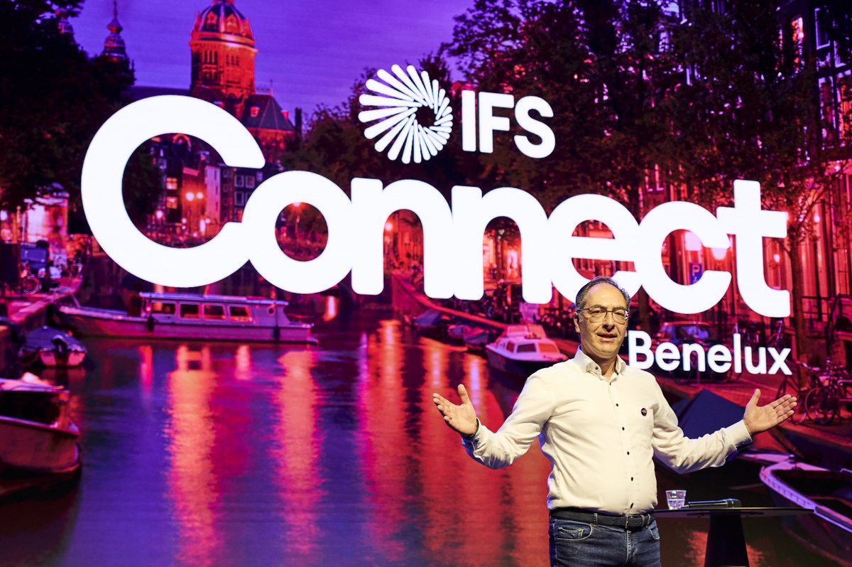 This morning Kees van den Houten and Ewout Noordermeer kickstarted IFS Connect Benelux 2024 with a bang 🔥💜

What a great atmosphere in the crowd with over more than 300 customers, prospects and partners!

#UnlockBusinessValue #IFSConnectBenelux