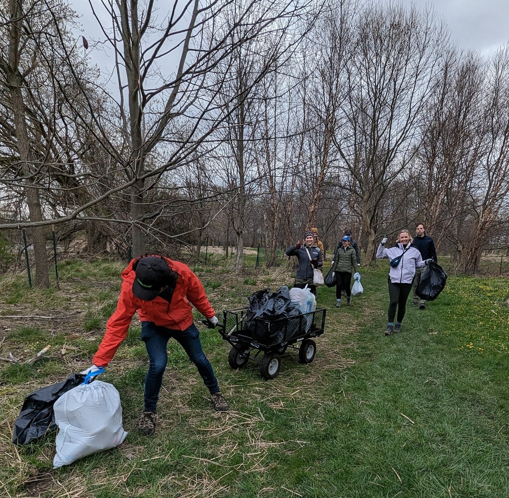 Our ED Jill Jedlicka was on NPR this past weekend talking about the plastic we find in all of our cleanups. Take a listen at the link:
one.npr.org/?sharedMediaId…  We urge our NYS lawmakers to act on the NY Packaging Reduction and Recycling Infrastructure Act before June 6.
