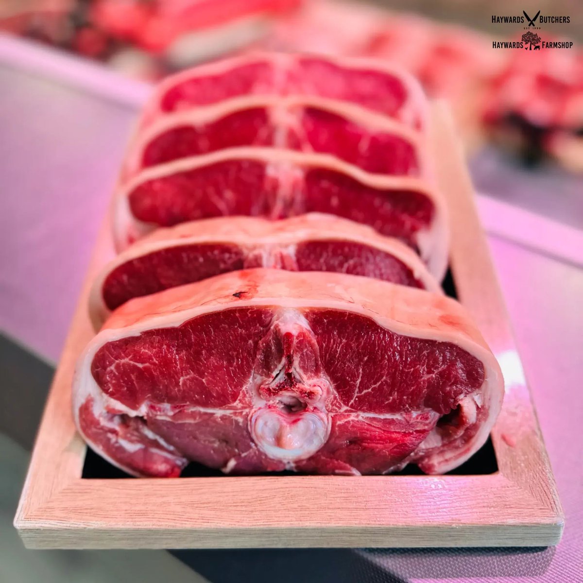 🐑 Nothing beats a juicy Barnsley lamb chop for a hearty meal! Our locally sourced lamb chops are the perfect for a midweek meal. Serve them up with some roasted veggies and a glass of red wine for a satisfying dinner! #LocallySourced #MeatLovers #Foodie #Delicious #haywards1990