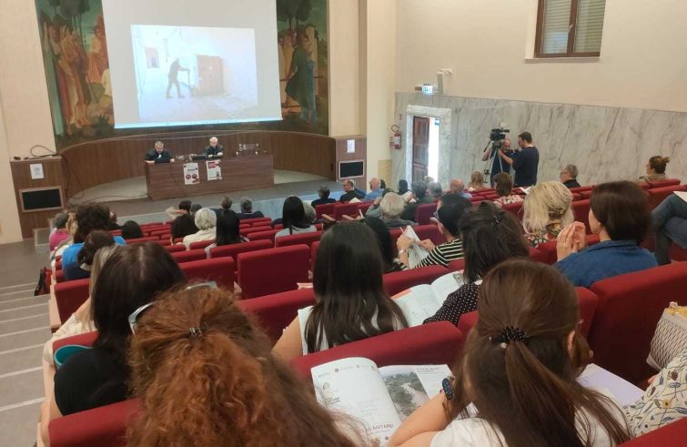 Diocesi di Faenza-Modigliana. La Caritas si mette in ascolto delle persone: ansia e stress, ma anche tanta solidarietà e voglia di rinascita agensir.it/?p=1328694