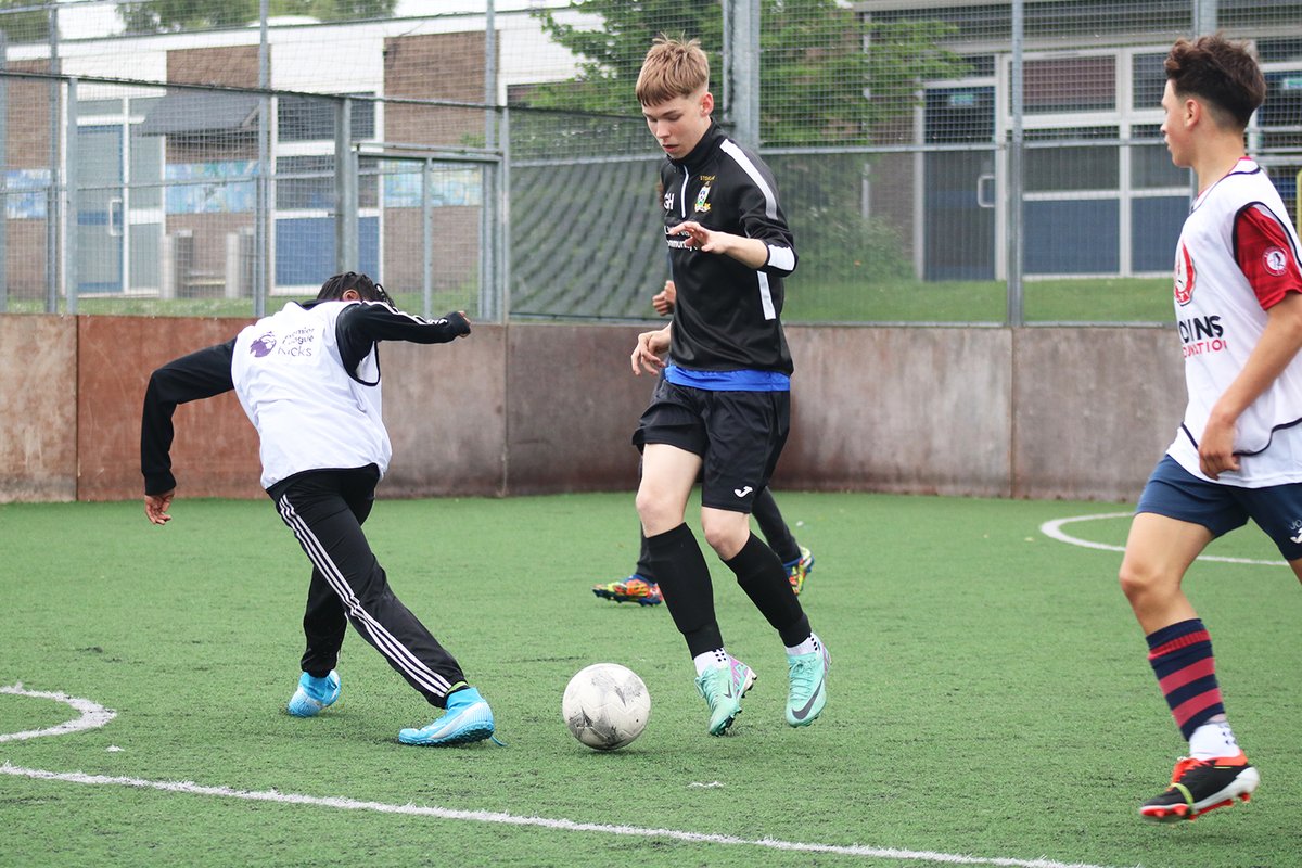 📸 A group of our #PLKicks participants made the short journey to St Pauls yesterday to take part in a friendly tournament in collaboration with @RobinsFound ⚽ 🤝 A big thank you to the Robins Foundation for hosting! ℹ️ You can check-out the full gallery below ⬇️🔵⚪