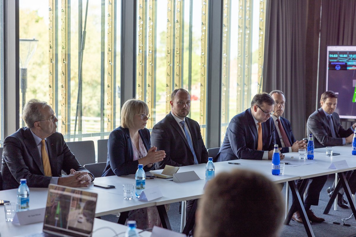 UniTartuCS's tweet image. Today, we had the honour of hosting the President of 🇫🇮Finland, @alexstubb! At the #unitartudelta, representatives from the @unitartu, the City of Tartu, @CybExerTech, and Auve Tech presented their cooperation with each other.

#unitartucs