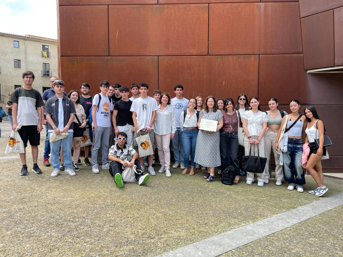 uvic_cp's tweet photo. Moltes gràcies al @Consell_Audio i jurat dels @programaeduCAC per ser finalistes dels #21premiseducac
I a tots els nostres estudiants i docents del CFGS de Màrqueting de @UGranollers i A3D del @uvic_cp 
Moltes felicitats!!! https://t.co/RDMLEVEWuB