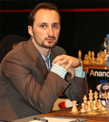 SilvioDanailov's tweet photo. Con la participación especial del Campeón Mundial Veselin Topalov🇧🇬 como invitado de honor. https://t.co/H6hD4ejgHA