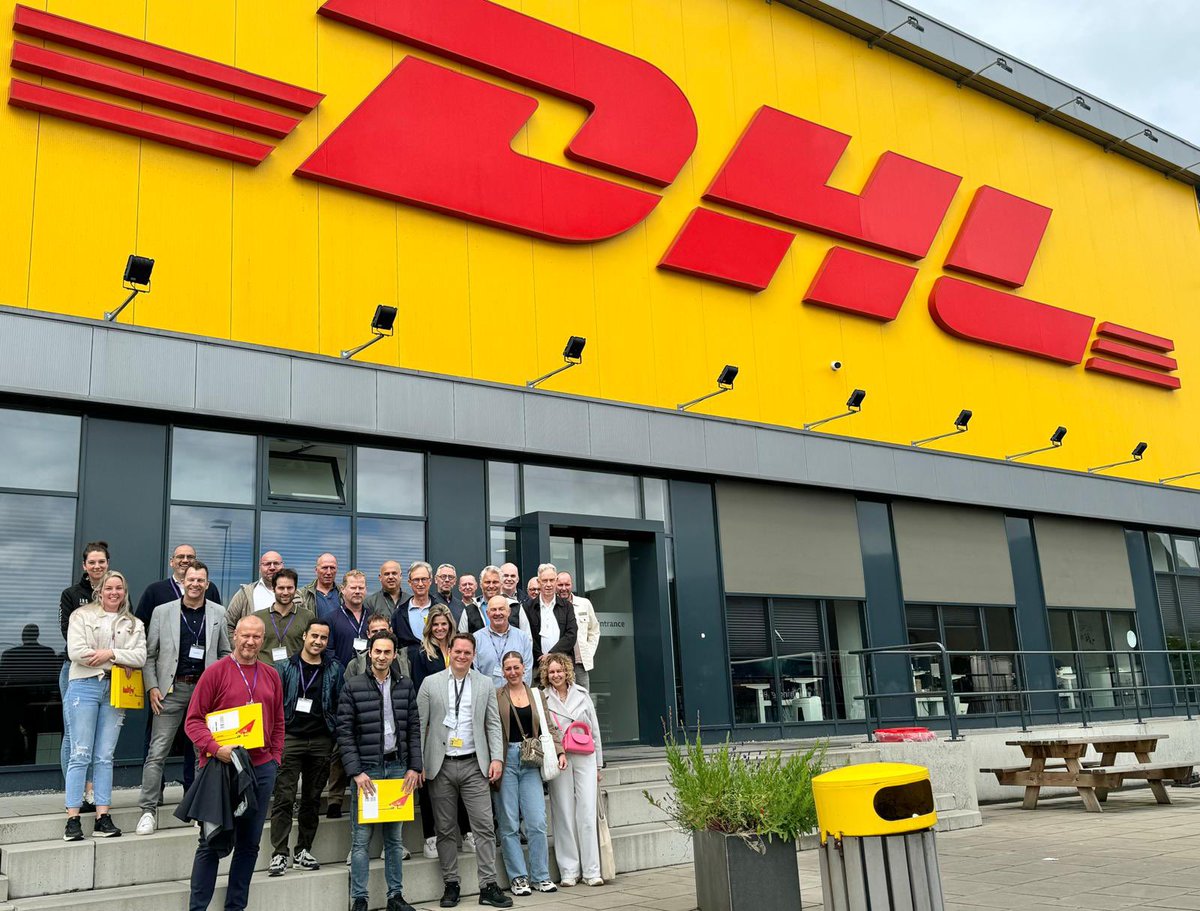 GreenWLogistics's tweet photo. Today, in #collaboration with @DHLNL we had an inspiring tour in their #largest and #greenest e-commerce sorting center! Members of our partner branch organizations @modint &amp; @fghssport got an exclusive behind-the-scenes! Thanks to everyone and DHL for their hospitality! https://t.co/b78ejxfEnI