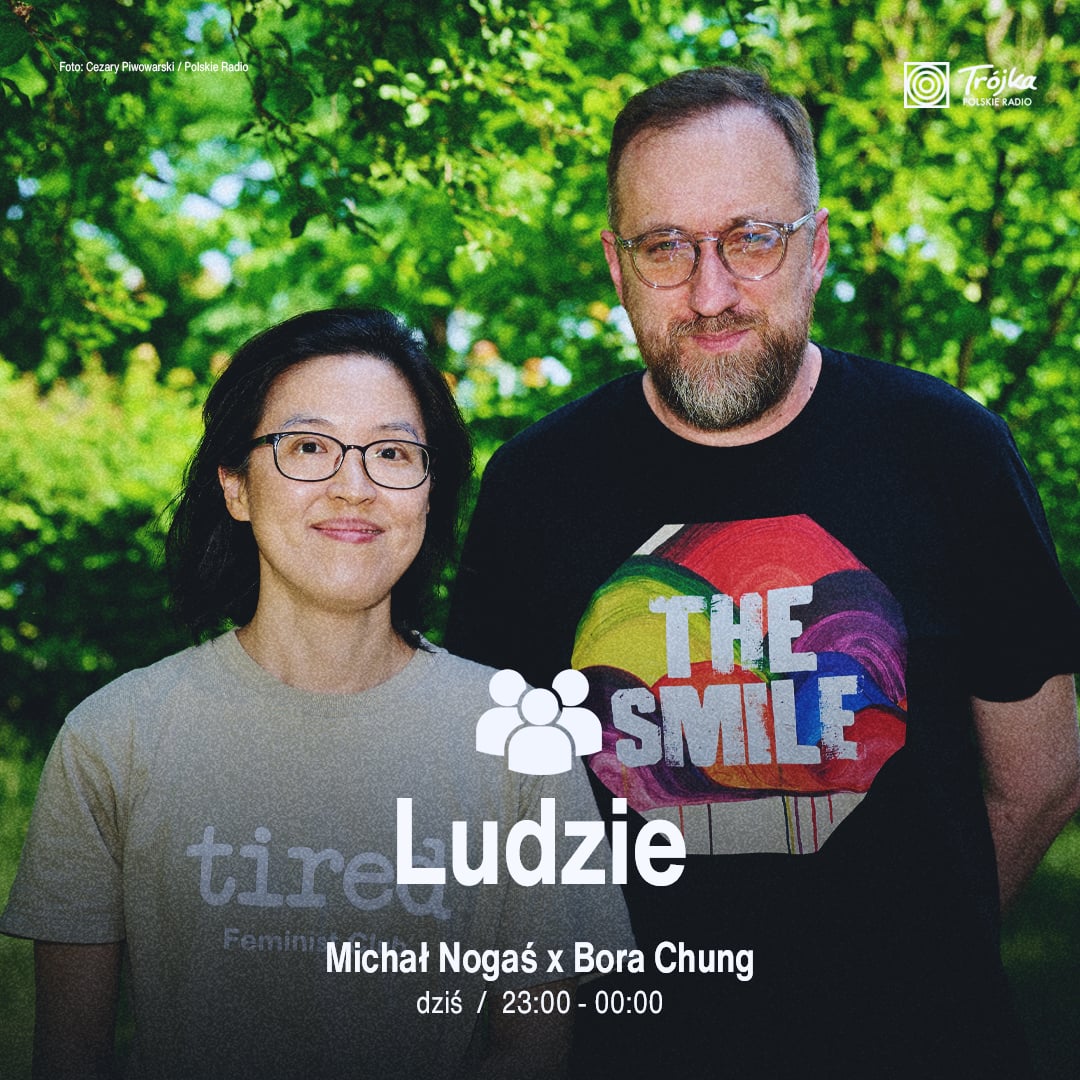 RadiowaTrojka's tweet photo. 👥 Dziś gościnią Michała Nogasia będzie Bora #Chung, południowokoreańska pisarka i tłumaczka. Przekłada na koreański prozę polską oraz rosyjską, jako pisarka była nominowana do Międzynarodowego #Bookera za zbiór opowiadań "Przeklęty królik". https://t.co/rp6HskCtZV