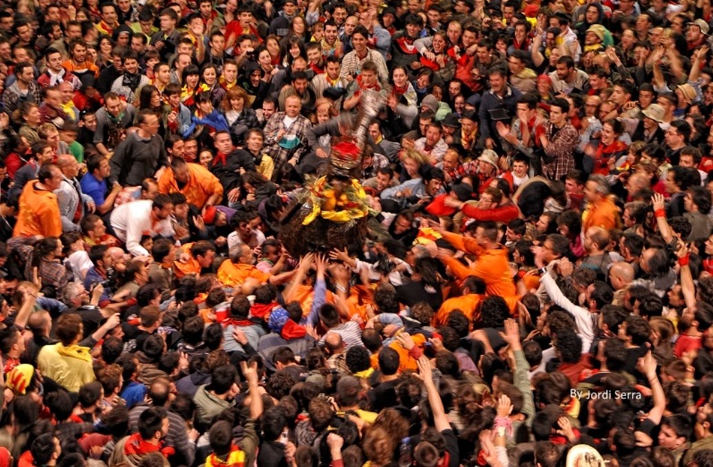 Avui comença la Paris Roubaix de les festes tradicionals catalanes. Amigues i amics berguedans, 🥁🔥 BONA PATUM! 🔥🥁 @apeudeport, @isaacvilalta moderació amb la barreja 😘