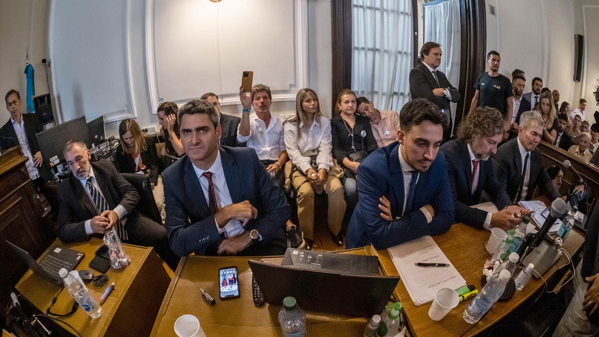 'Matar les dió hambre. La imagen Fernando Báez Sosa de rodillas pidiendo clemencia esa es la imagen que para esta representación justifica ni más ni menos que el pedido de prisión perpetua para los acusados'

Alegato de cierre, Fernando Burlando, Enero 2023