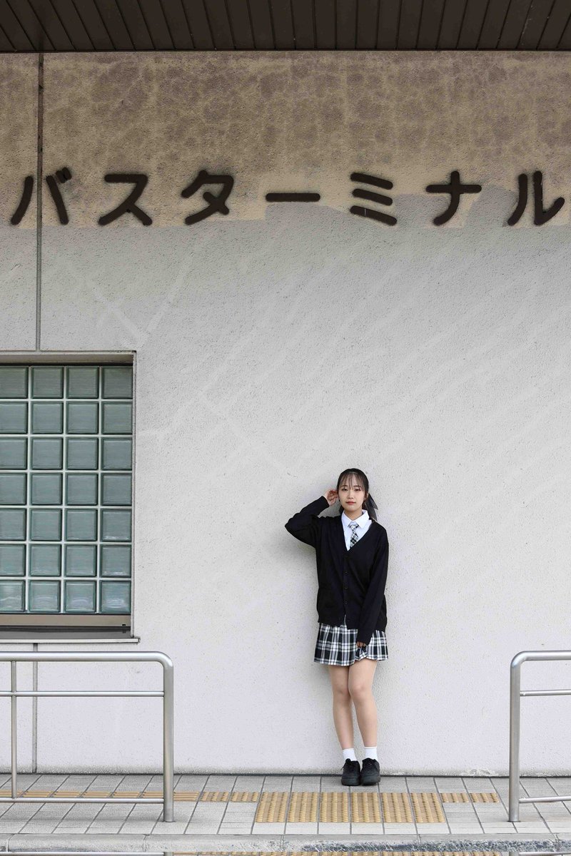 model:来宮つぐみ さん
@tsugu_kino__02 

乗り遅れたバス…🚌

#東北ポートレート
#写真の奏でる私の世界