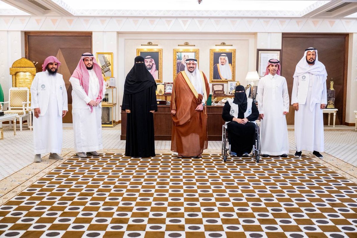 v_wattan's tweet photo. أكد سموه أن الجائزة تأتي إيمانا بأهمية العمل التطوعي، وبناء ثقافة ومحفزات العمل التطوعي من خلال منظومة متكاملة للمشاركة وحوكمة وتمكين وتنظيم العمل التطوعي تحقيقا لـ #رؤية_السعودية_2030.. https://t.co/jDzFNel5FC