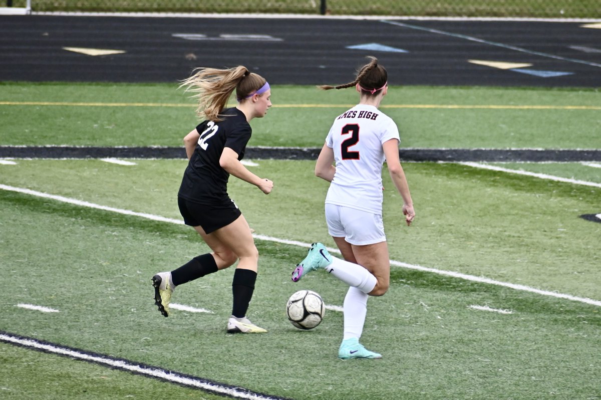 Thinking about Piper Zeman ('26) today as she undergoes surgery. We wish her well on her recovery. #tfp Photo credit: Robin Litchfield