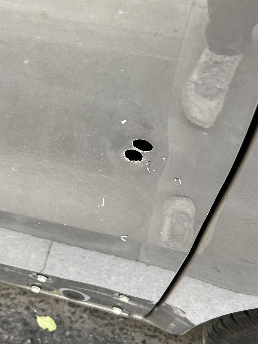 Chambord street, E2!! Caught the bastards before opening the door and nearly got run over. #tooltheft
#shoreditch #metpolice