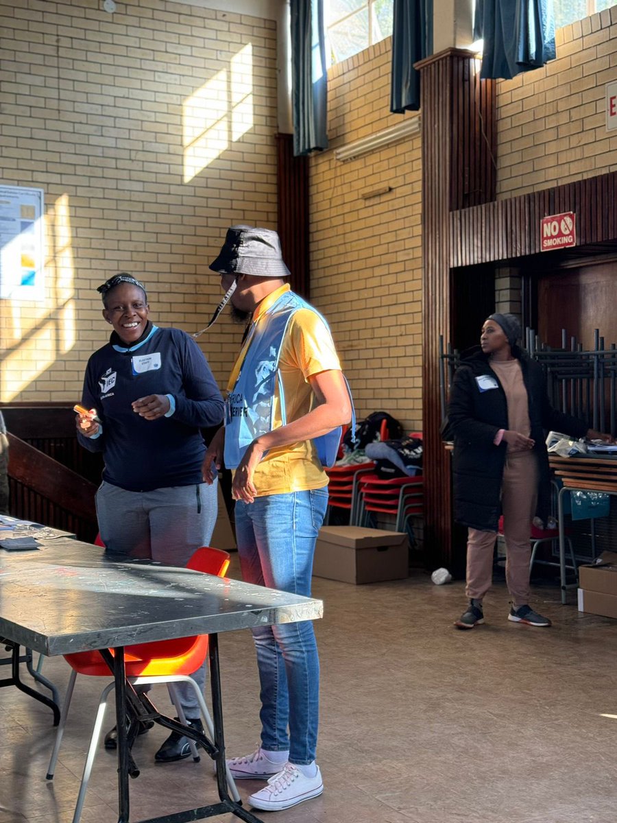 gwc_za's tweet image. We’re thrilled that our #groundworkcollective ambassador and observer @MosheNdiki was up bright and early to exercise his civic responsibilities and be the change he wants to see. 🗳️ 
#democracyneedsyourvoice 
#gwc
#saelections
#saelections2024