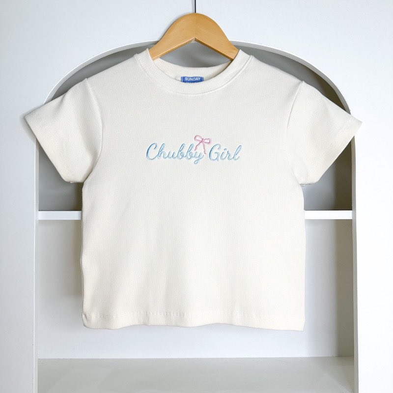 🎧ྀི 🎀ྀི  ฝากขาย ♡ིིྀ

เสื้อครอป baby tee สีขาว อกยืดได้38นิ้ว
ราคา 75฿ free shipping 

dm @meiiliirr ❤︎

#ส่งต่อเสื้อผ้า #ส่งต่อเสื้อผ้ามือสอง #y2kthailand #vghbkk #stylistshop #cintageshop #ส่งต่อเสื้อผ้ามือ2 #เสื้อผ้ามือสอง #เสื้อผ้ามือ2 #ส่งต่อcintageshop