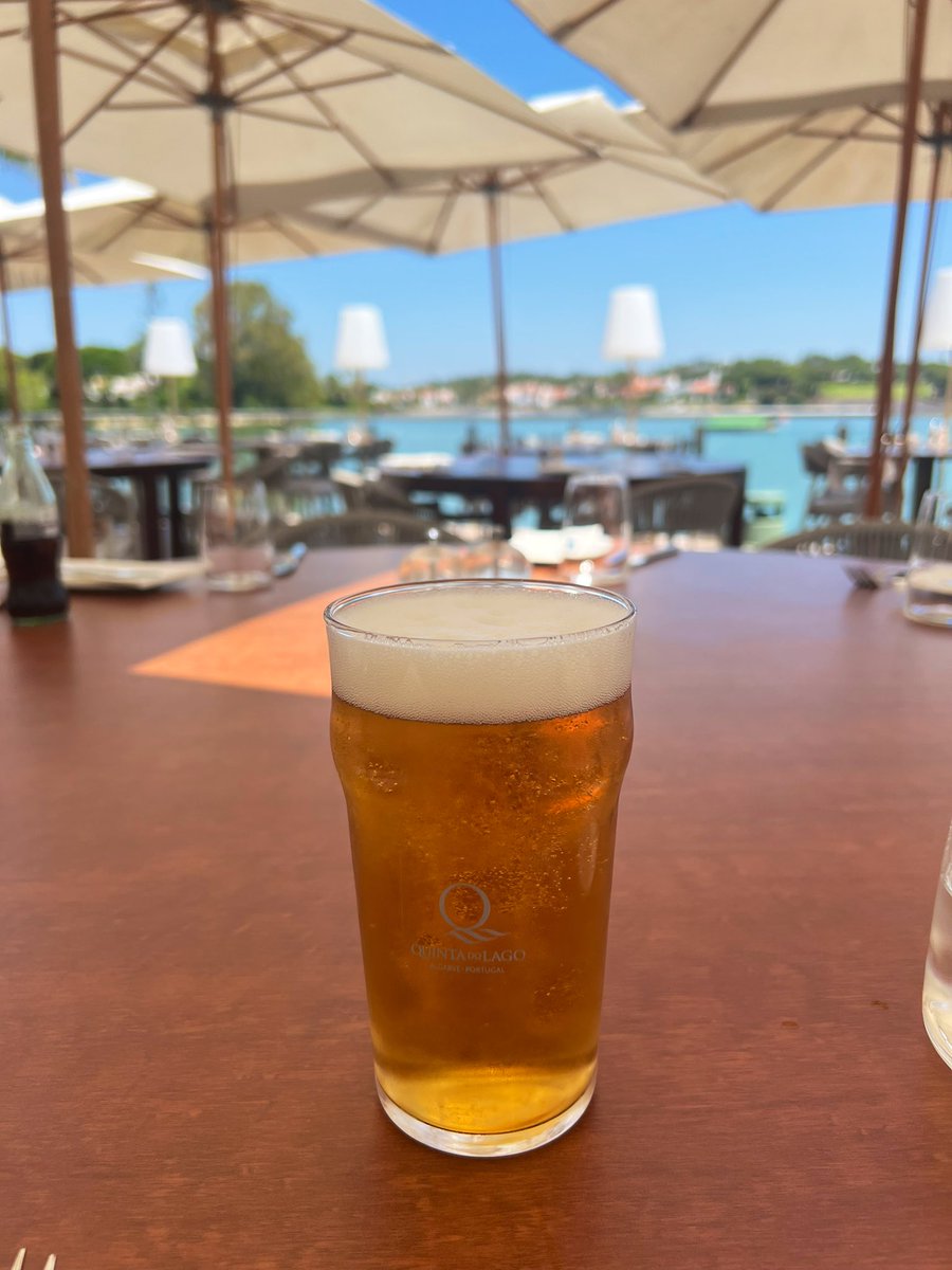 The Algarve never disappoints for some rest and relaxation… Cheers girls! 🍻