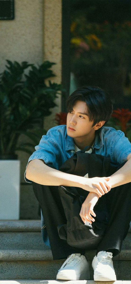 응?.. 서울드라마어워즈 개인상 후보에
김수현 김태리 송강호 채종협 그리고 진철원 ???? 
눈물의 여왕, 악귀, 삼식이삼촌, 아이러브유 
그리고 투투장부주 let’s go