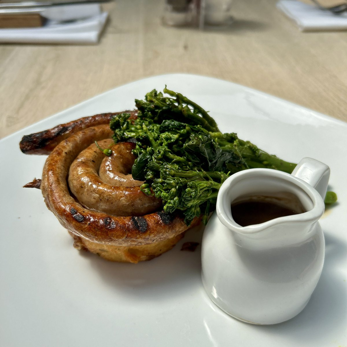 theonebullbury's tweet image. || S P E C I A L ||
Cumberland whirl, potato cake, tenderstem broccoli served with gravy on today’s specials menu.
To book -
☎️ 01284 848220
💻 theonebull.co.uk
🔗 link in our Bio