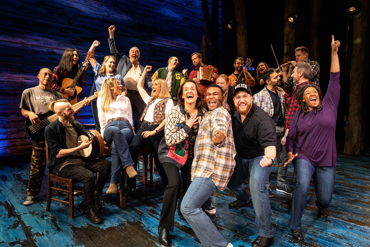 ⭐⭐⭐⭐⭐'Wonderful'

Come from Away is at @brumhippodrome until 1st June. Read @DavidWMassey's #BrumHour press night review here: brumhour.co.uk/review-come-fr…
#Birmingham #TheCultureHour
