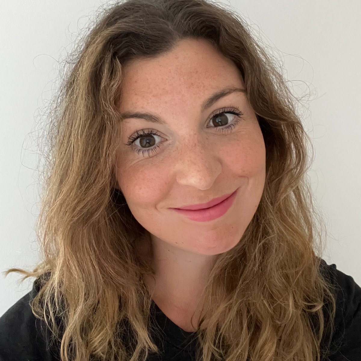 Meet Stephanie Beecroft | @stephbeecroft_ | whose PhD research is exploring local authorities approaches to obesity

She is particularly interested in alternative measures of success such as quality of life and the reduction of health inequalities

blog.shu.ac.uk/awrc/2024/05/2…