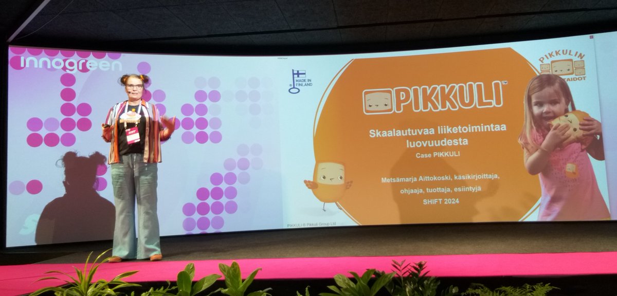 prh_fi's tweet photo. #Brändi'stä liiketoimintaa 👊
#SHIFT #Innogreen-lavalla Jani Joenniemi, PRH/EUIPO & Metsämarja Aittokoski, Pikkuli Group Oy
Lisää #IPR-yritysesimerkkejä: https://t.co/ZPIC69pCmM
@EU_IPO @IdeasPowered @PikkuliBird https://t.co/nFQTfY2SFz