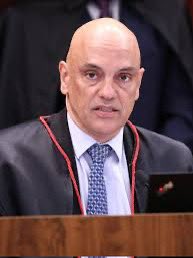 Alexandre de Moraes deixa hoje a presidência do TSE Porém deixou prontas as regras para as eleições municipais deste ano, será substituído pela ministra Carmen Lúcia.