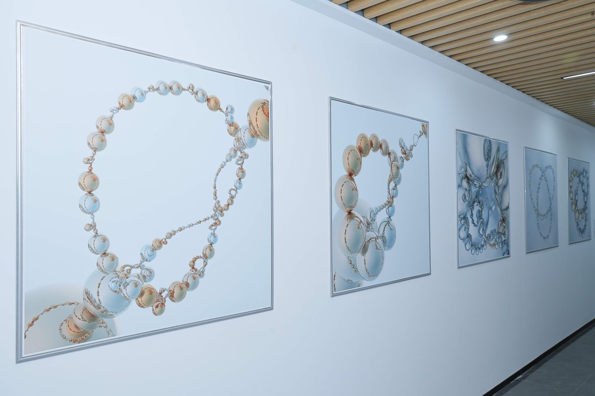 Tsinghua_Uni's tweet image. Showcasing mathematical complexity through art, "Limit Sets: Mathematical Art Exhibition" debuts at Shuangqing Complex, co-hosted by @EmbaMexChn, and co-sponsored by @Gaceta_UNAM. Featuring 16 works by Mexican #mathematician @aubinarroyo, it explores the beauty of #mathematics.