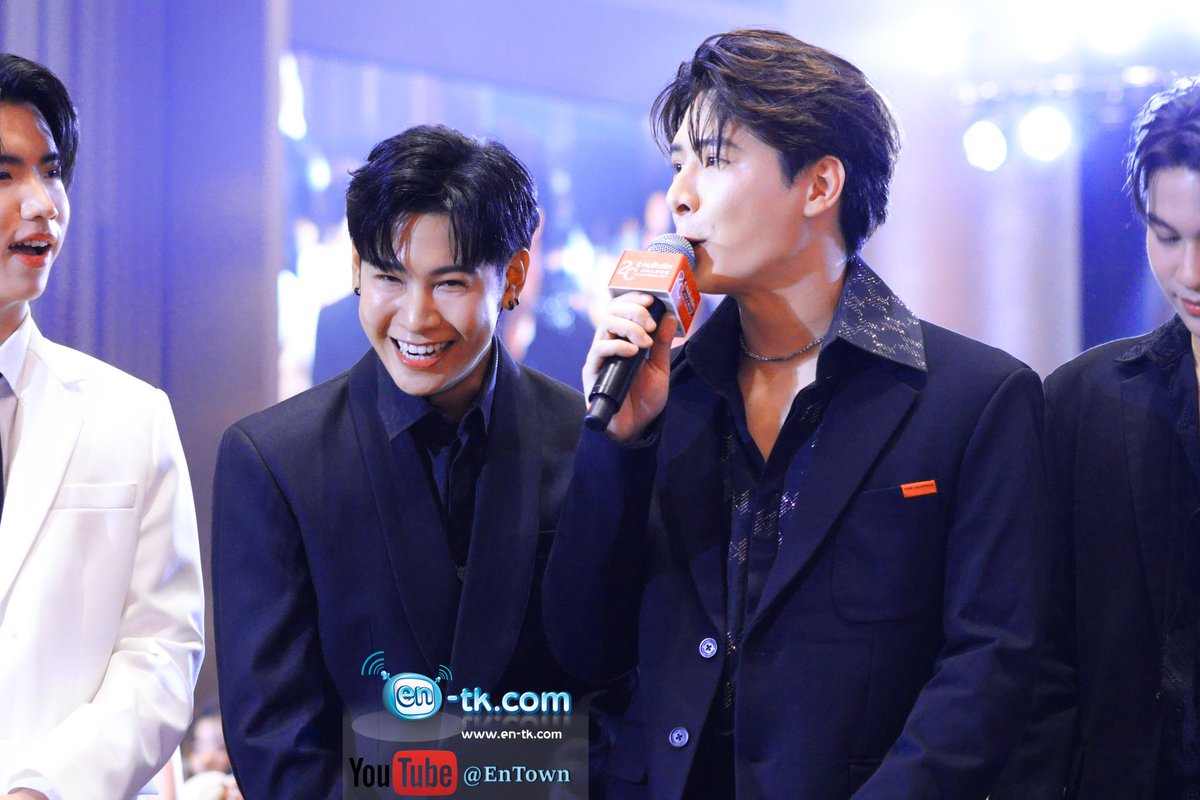 3/3 KRISTSINGTO at KomChadLuek #ทีมพีรญา #คริสสิงโต #SingtoPrachaya #KristPerawat #20thKomchadluekAwards #คมชัดลึกอวอร์ด20​ #คมชัดลึกอวอร์ด #entknews