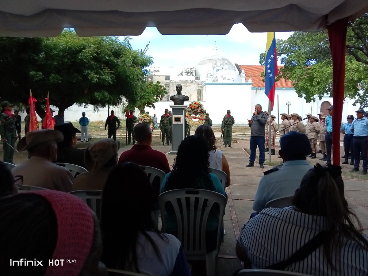 damaes74's tweet photo. Hoy 28/05/2024, Acto Conmemorativo del Natalicio del General Jacinto Lara, participación de la Escuela Básica Bolivariana Falcón, conjuntamente con autoridades municipales https://t.co/RwPFziAl3c