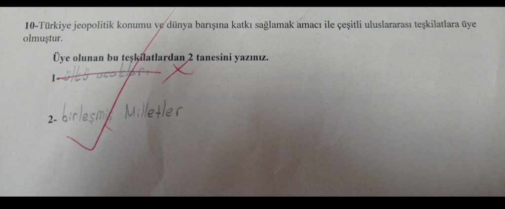 Kayseri'de bir sınav sorusuna cevap veren 7. sınıf öğrencisi kardeşimizden Ülkü Ocakları sevgisi😅🇹🇷
