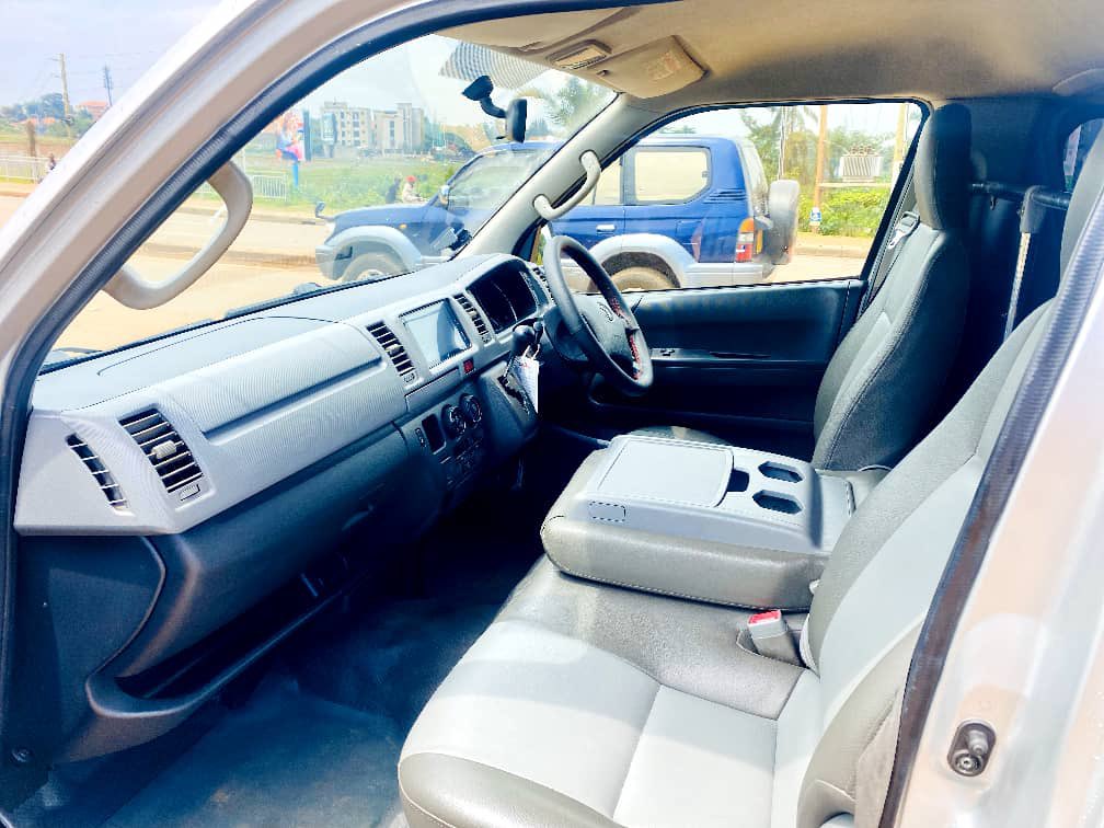 Hire car <a href="/CoinWorthtours/">Coin Worth Tours and Travel</a> to travel in comfort