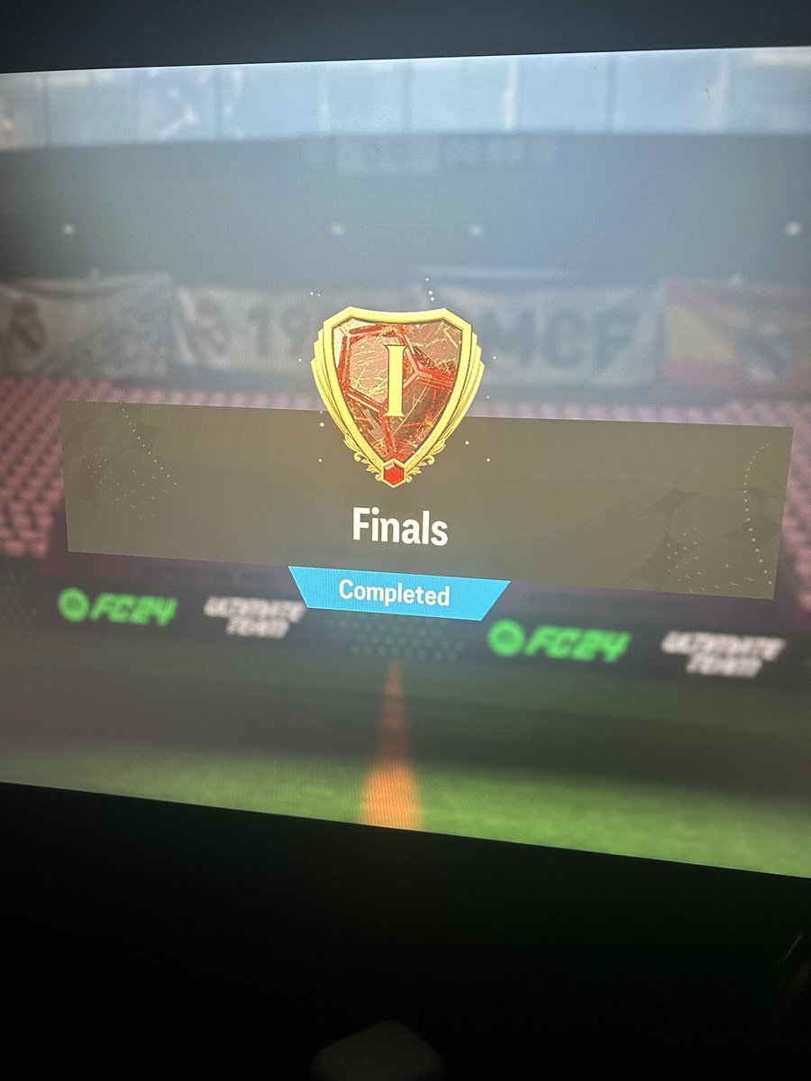 If you want rank 1 for Ultimate TOTS this weekend DM me for prices. Xbox and Ps available