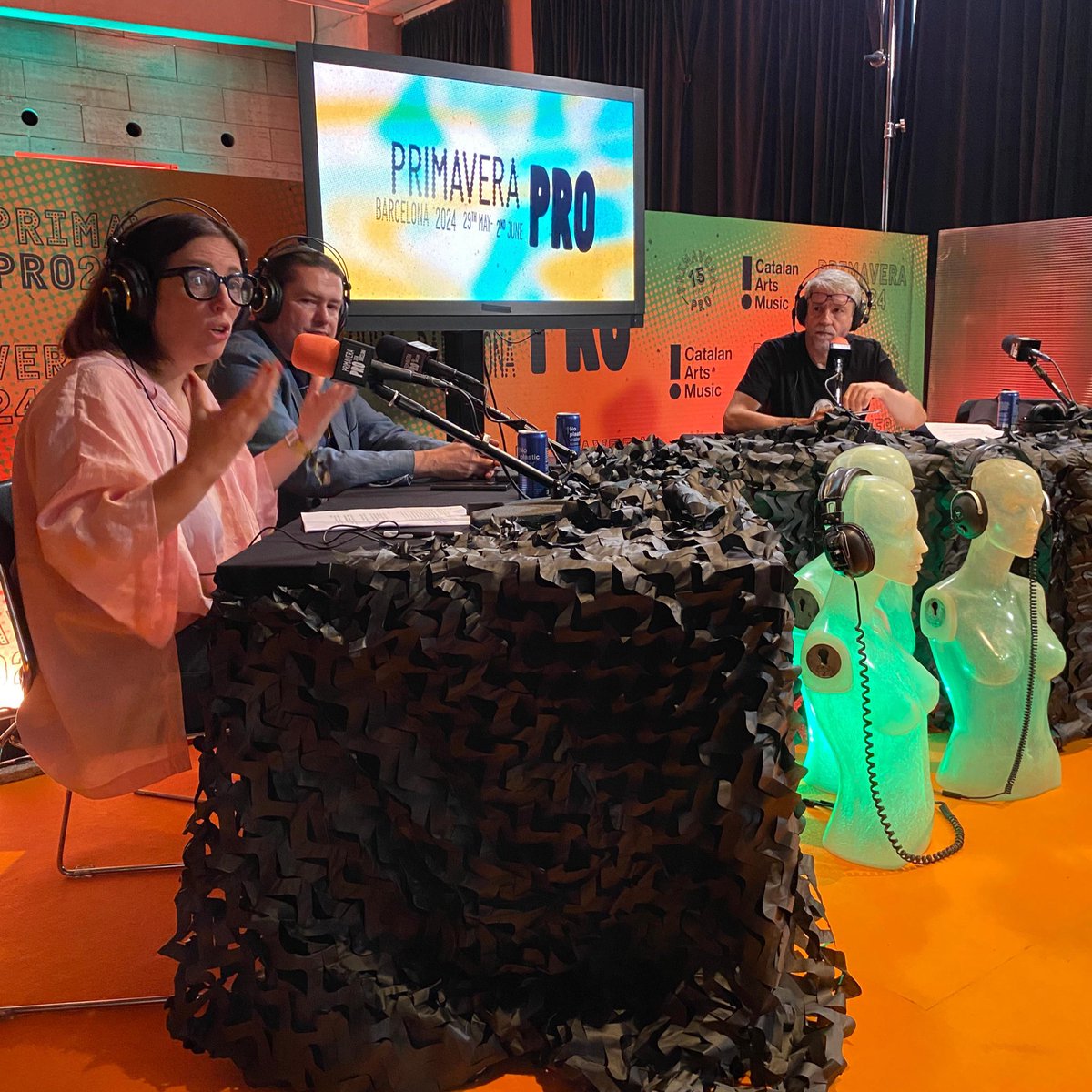 divisionsonora's tweet photo. Growth Hacking (con énfasis en Hacking) y la escena musical independiente, hoy desde @PrimaveraPro con Natalia Cisterna de @celulalab Román Ramírez de @rootedcon junto con Joan S. Luna @mondo_sonoro
#PrimaveraPro
#PrimaveraPro2024 https://t.co/jX8JRi7TMY