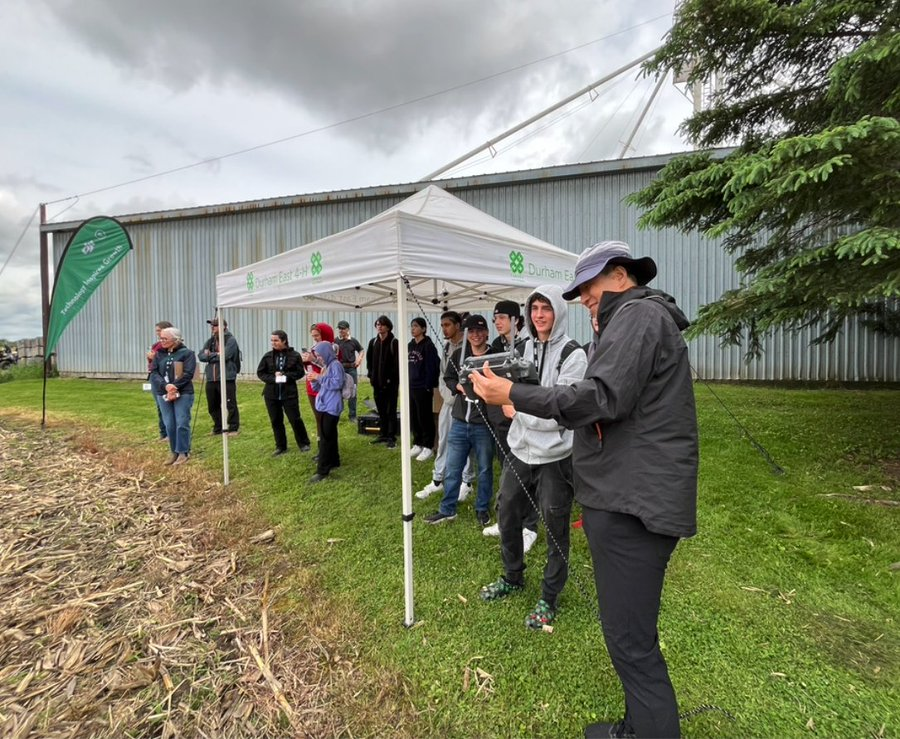 wonderfullinc's tweet photo. Thanks to @RegionofDurham for hosting #PrecisionAgFieldDay! 

It provided us with the opportunity to showcase the world's most advanced @DJIAgriculture #DJIAgrasT50 technology to our amazing high school students, illustrating its connection with the interactive interfaces children love.  

Everyone experienced the fully autonomous D-RTK2 based operation of the drone and witnessed the application of closed-loop drone technology for precise variable operations,  while protecting soil and crops.  🌽🍿 

The students showed great interest in drones, and we are thrilled to see that they now have another potential career path to explore.@DurhamWA 

Products we demonstrated: 
https://t.co/feqL7uSQn8 
https://t.co/lbjDN8nvrT