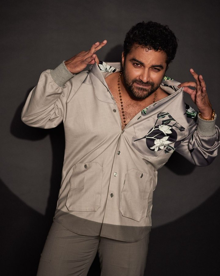 manu_antha's tweet photo. Yem masth unnad ra @VishwakSenActor anna 🫶🏻
#GangsOfGodhavari #VishwakSen https://t.co/lxPLR6Ef2H