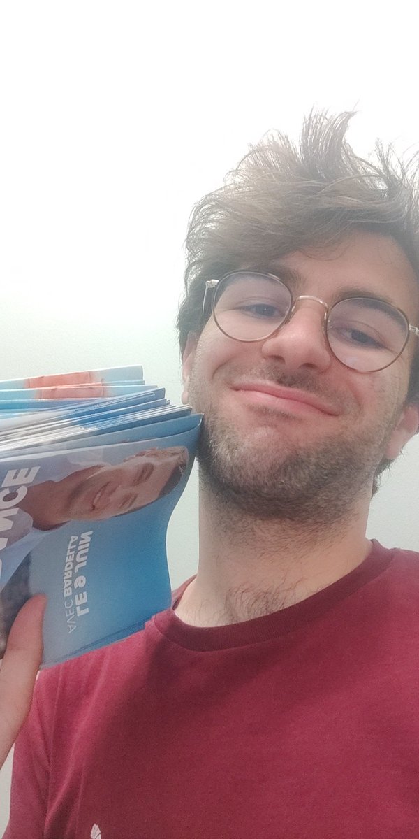 RaphaePJ's tweet image. 🇫🇷 J-11 avant les élections #européennes !

On ne lâche rien, on continue de se mobiliser ainsi que nos électeurs pour faire atteindre un score historique à @J_Bardella !

🗳️ Le #09Juin, pas un seul vote ne doit manquer sur ce seul et unique tour !

#LaFranceRevient